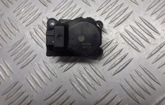 Opel Astra J A/C air flow flap actuator/motor U9518001