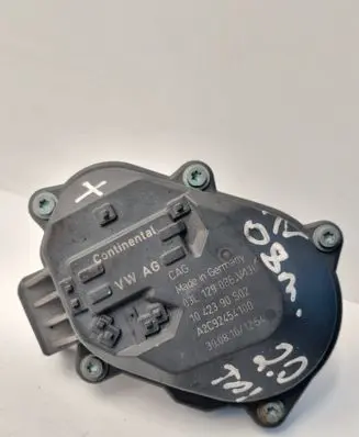 Volkswagen Tiguan Intake manifold valve actuator/motor 03L129086V130 03L129086 A2C92454100