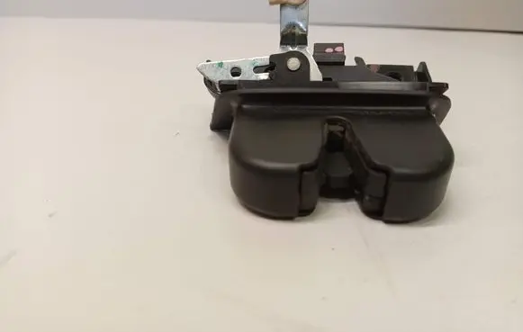 Audi A2 Tailgate/trunk/boot lock/catch/latch 8Z0827520