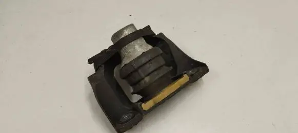 Volvo XC60 Engine mount bracket 31686885
