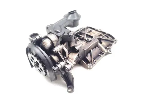 BMW 5 F10 F11 Oil pump 7810823 781082303