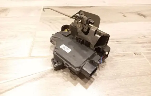 Audi A4 S4 B7 8E 8H Front door lock 4B1837015G