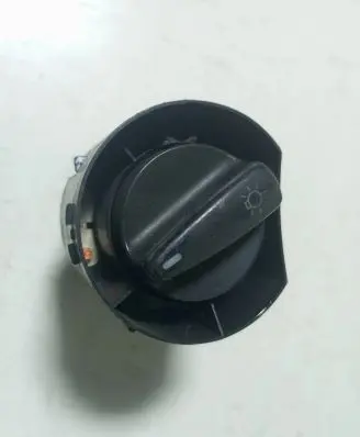 Volkswagen Golf IV Light switch 1C0941531 04052030