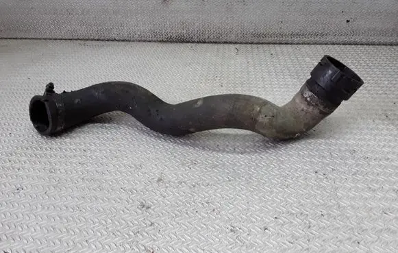 Mercedes-Benz S W220 Engine coolant pipe/hose
