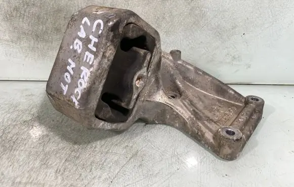 Jeep Grand Cherokee (WK) Engine mounting bracket 52090308ae