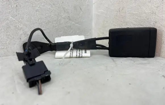 Opel Insignia A Front seatbelt buckle 13327470