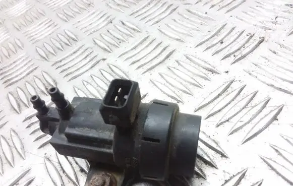 Renault Espace III Valve vacuum 7700109099