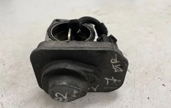 Opel Zafira B Throttle valve 8981052101
