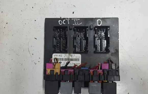 Skoda Octavia Mk2 (1Z) Comfort/convenience module 1K0937087DXAUTOPX 1K0937087D