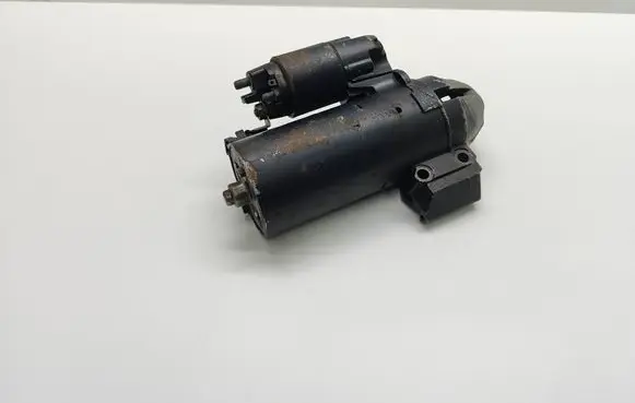 BMW 5 E60 E61 Starter motor 0986022670