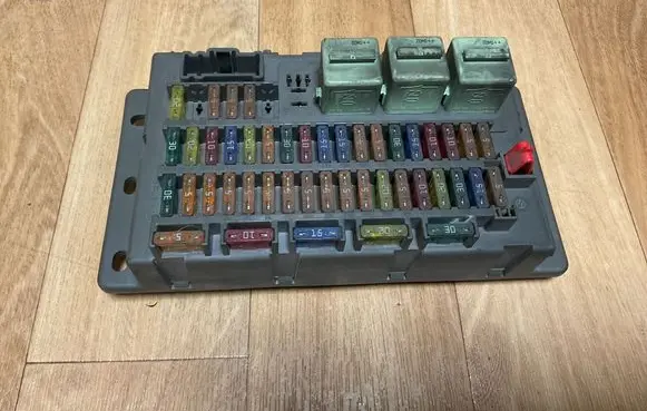 Mini One - Cooper R50 - 53 Fuse box set 518030507 6906600