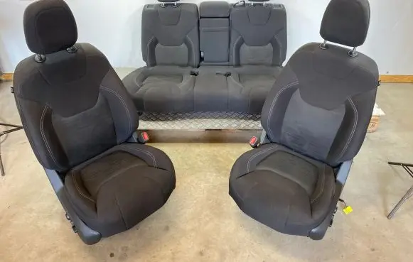 Seat set
