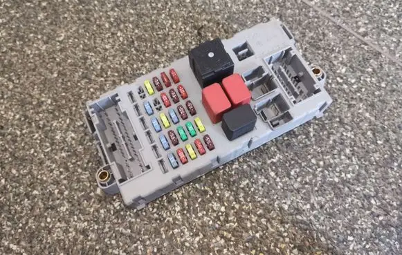 Fiat Doblo Fuse module 46520600