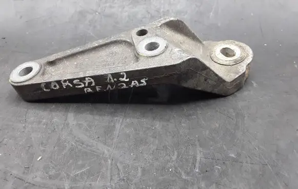 Opel Corsa C Gearbox mounting bracket 633374681 13130723 13185905