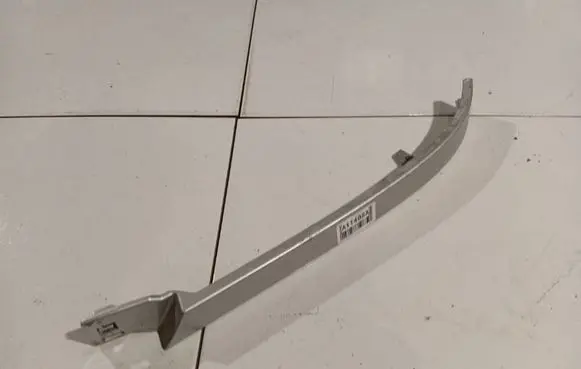 Mercedes-Benz ML W163 Under headlight/headlamp trim 1638260177