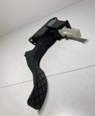 Volkswagen Golf IV Accelerator throttle pedal 1J1721503K 0281002342 969204062YB3