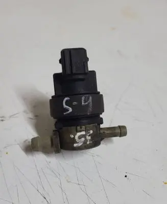 Mercedes-Benz E W210 Turbo solenoid valve 0004701693