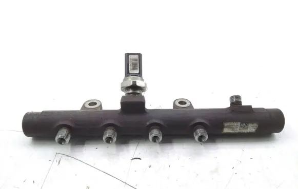 Renault Scenic II - Grand scenic II Fuel main line pipe 8200296867 8200815617
