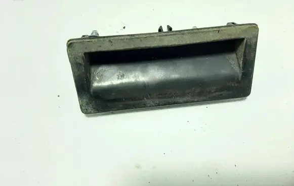 Volkswagen PASSAT B6 Tailgate/boot open switch button 5N0827566