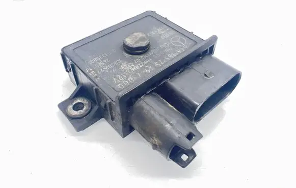 Mercedes-Benz C W204 Glow plug pre-heat relay A6461532579