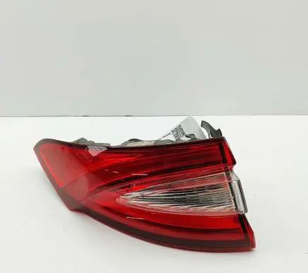 Maserati Levante Rear/tail lights 670106831