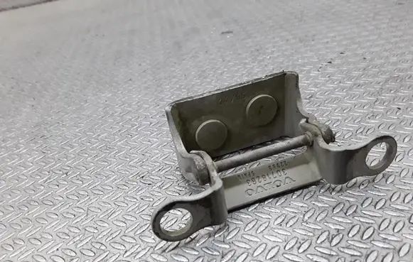 Tailgate/trunk/boot hinge