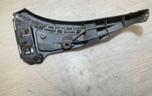 Volvo XC90 Front bumper mounting bracket 08620564