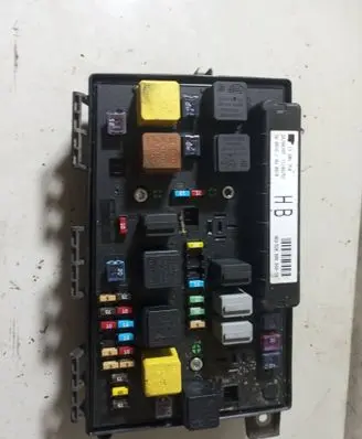 Opel Zafira B Fuse module 13206754 5DK00866838