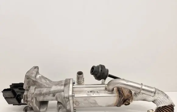 Peugeot 4007 EGR valve cooler 9685922480 19005800P 9656911780