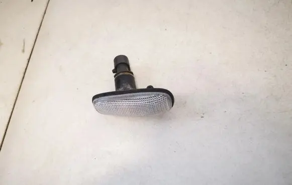 Opel Zafira A Front fender indicator light 90560403