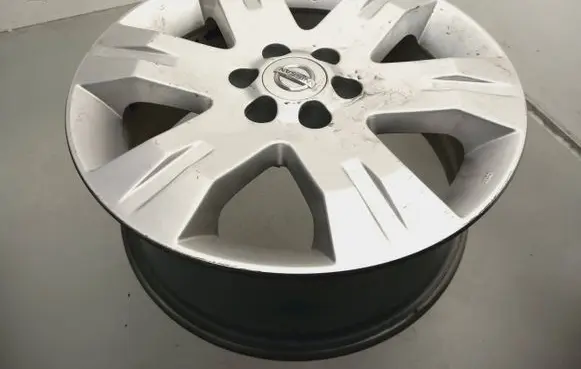 Nissan Pathfinder R51 R17 alloy rim WA32EB61A WA32 EB61A