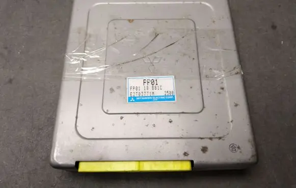 Mazda 626 Engine control unit/module FP0118881C E2T0377M