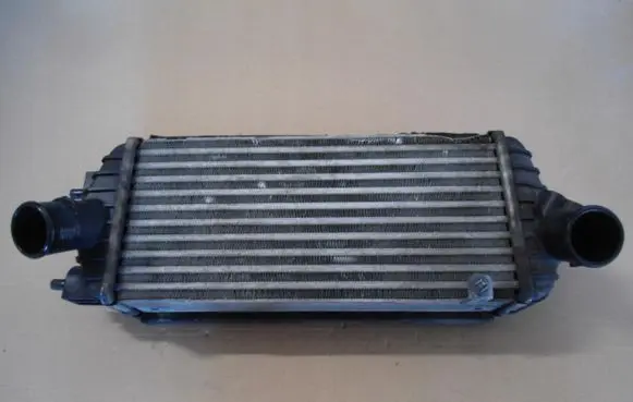 KIA Carens III Intercooler radiator