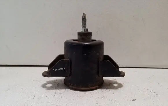 Engine mount bracket