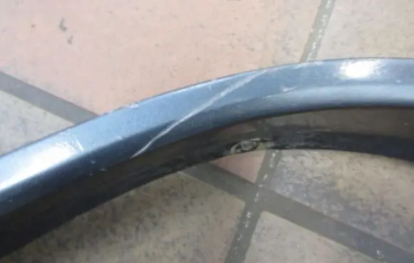 Rear fender molding trim