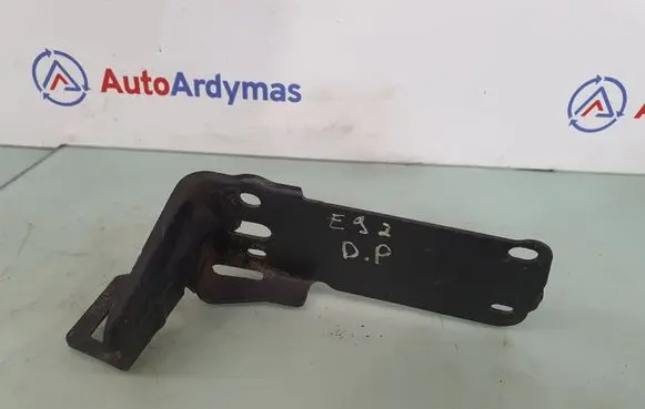 BMW 3 E90 E91 Radiator mount bracket 7117812 51647117812