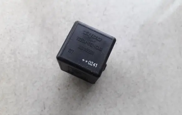 Mitsubishi Space Star Other relay mb953381 v23134-b52-x240