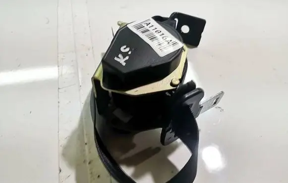 Renault Fluence Rear seatbelt 