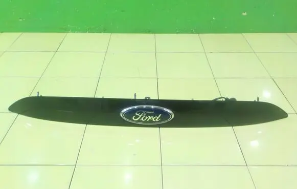 Ford Kuga II Rear light center trim bar blend LBLENDA