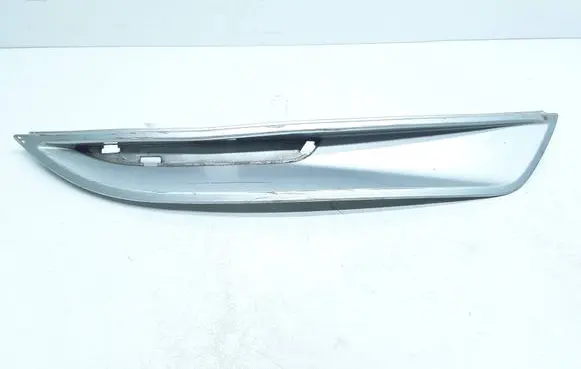 Ford Kuga I Front bumper lower grill 8V4115A281AW