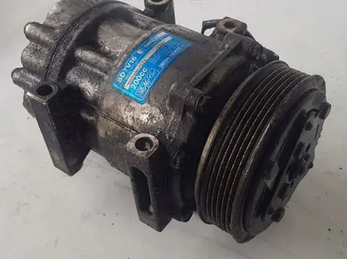Audi A4 S4 B5 8D Air conditioning (A/C) compressor (pump) 3M5H19D629HE