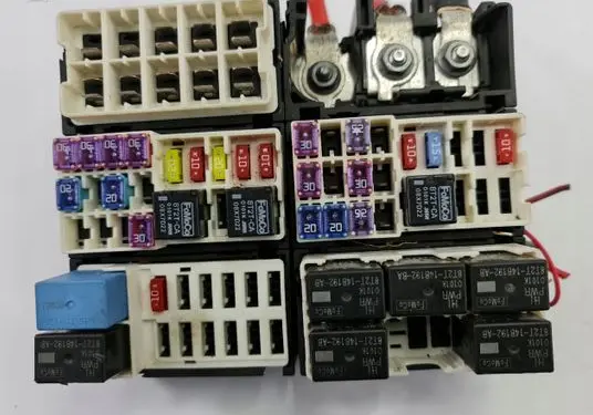 Ford Mustang VI Fuse box set