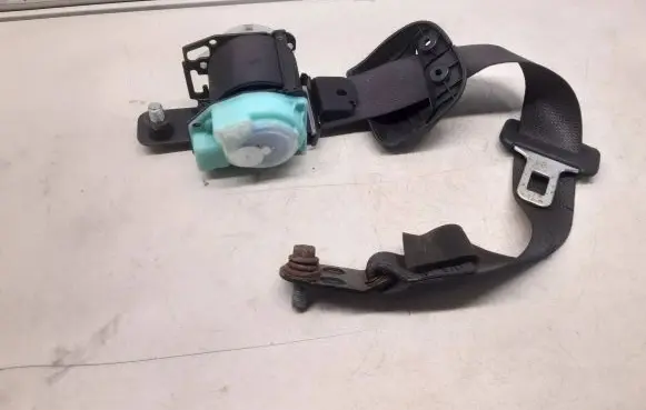 Honda Civic Middle seatbelt (rear) 305774499JN7 134899