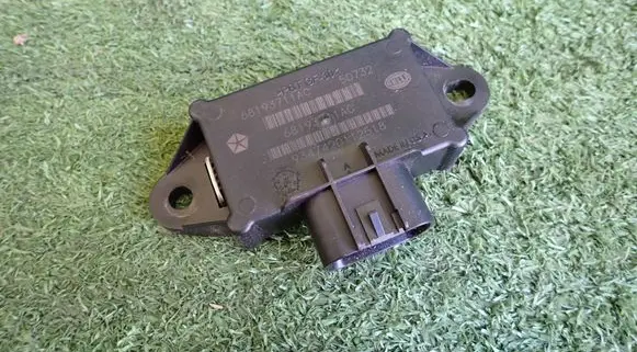 Fiat Ducato Fuel injection pump control unit/module 68193711AC