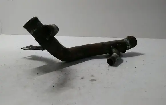 Engine coolant pipe/hose