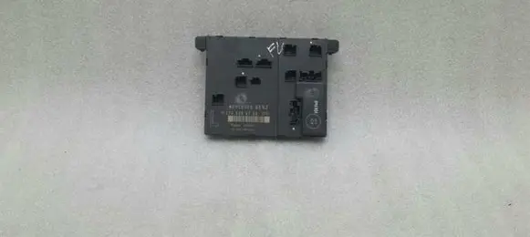 Mercedes-Benz SL R230 Door control unit/module A2308204726