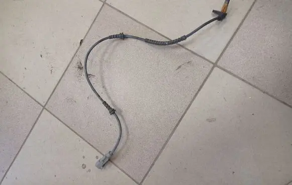 Buick Encore I ABS brake wheel speed sensor 94544440SFRL