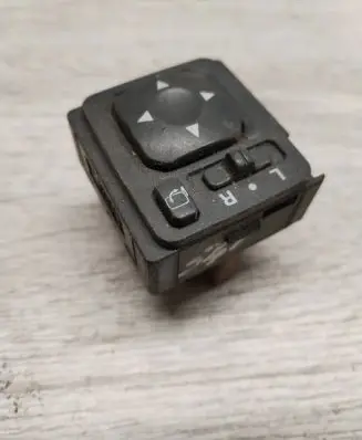 Mitsubishi Grandis Wing mirror switch 183569