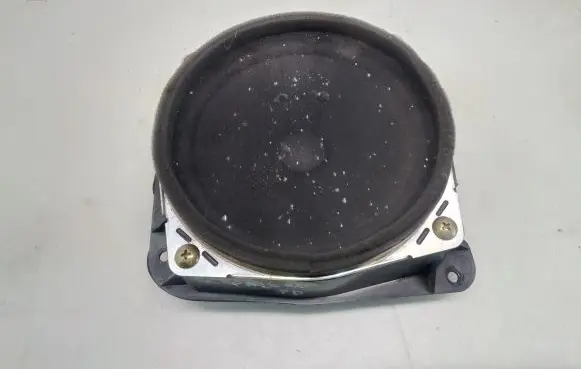 Mitsubishi Pajero Sport I Front door speaker