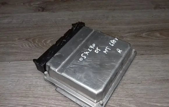 Volvo XC70 Engine control unit/module 0281011441 30646978A 000011202